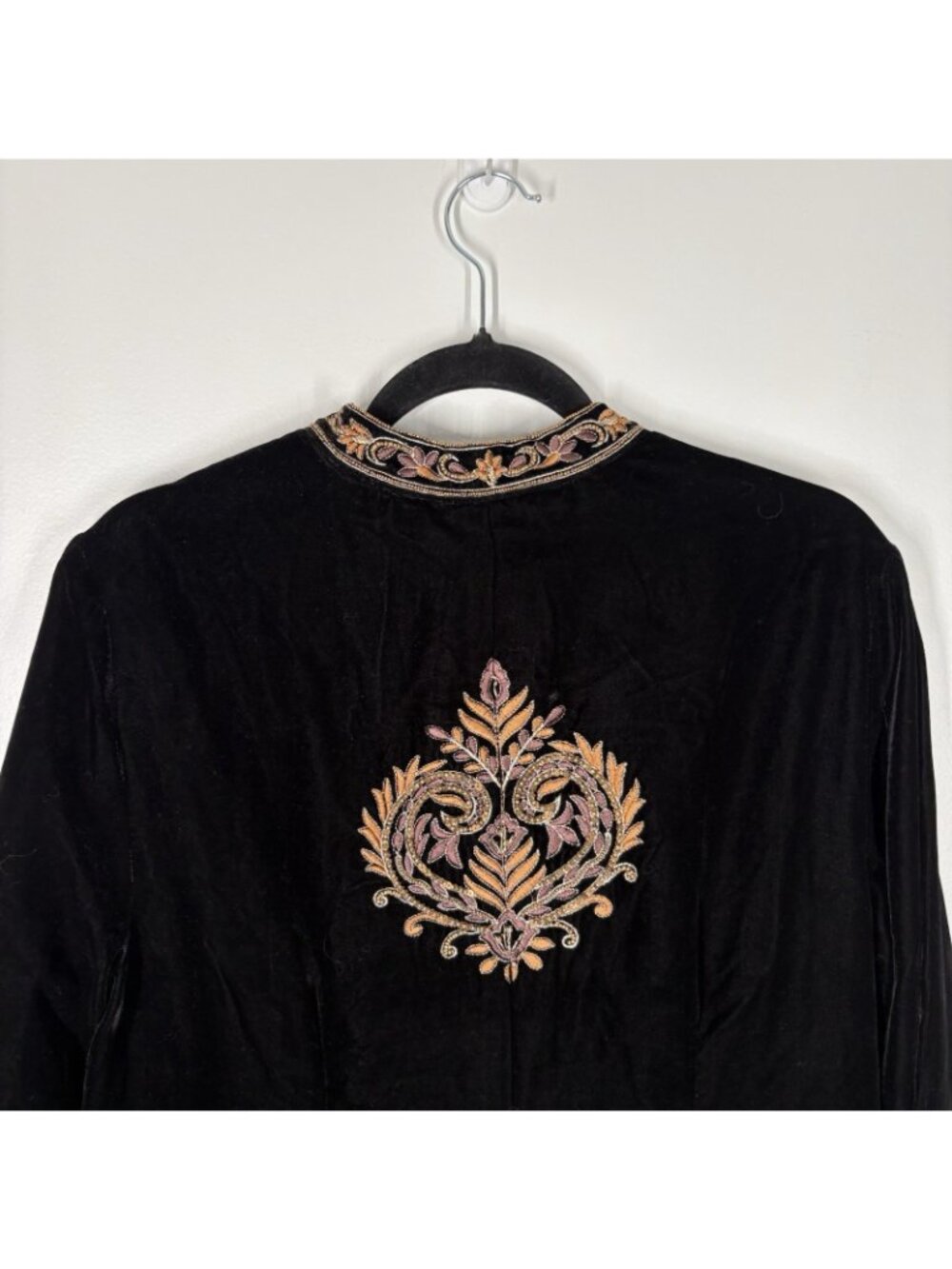 Soft Surroundings Sz L Black Gold Beaded Embroidered Velvet Belcastel Jacket NWT - Picture 14 of 14